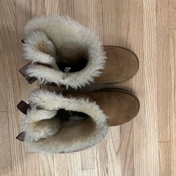 EUC Bailey Bow II Chestnut size 4 - Picture 3 of 4